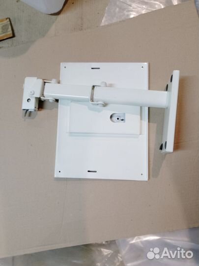 Кронштейн для телевизора поворотный