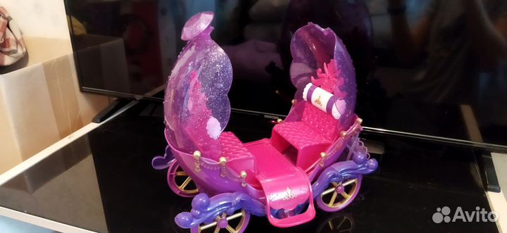 Карета с лошадью Деми Стар