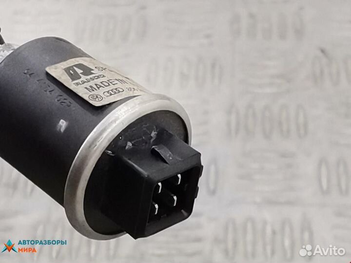 Радиатор кондиционера Audi A6 4A/C4 1995