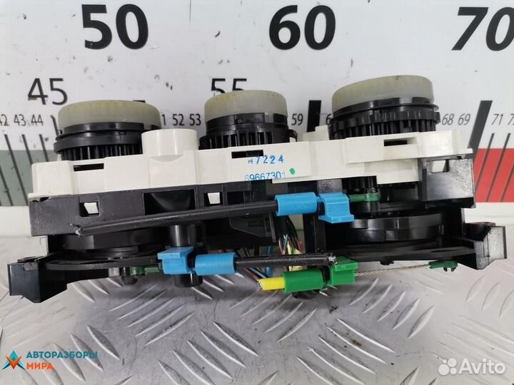 Блок управления печки / климат-контроля Mitsubishi