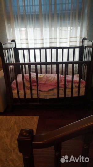 Кровать детская из массива