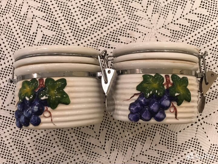 Пара. Банки для чая и кофе