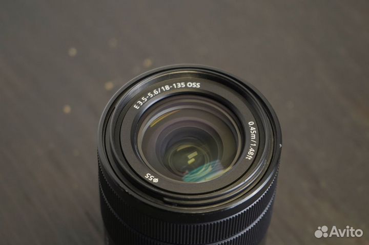 Объектив Sony E 18-135mm F3.5-5.6 OSS