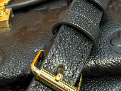 Louis Vuitton Hobo Métis, Москва