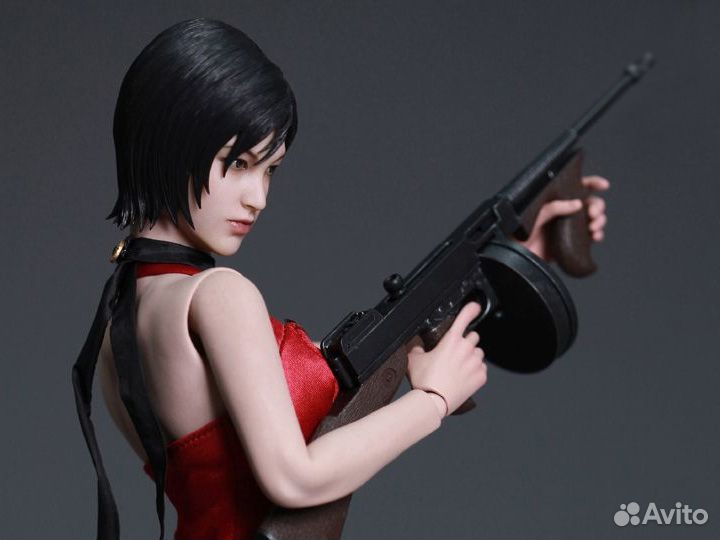 Hot Toys Resident Evil 4 Ada Wong Figure