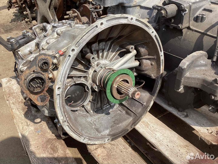 МКПП (механическая коробка переключения передач) M