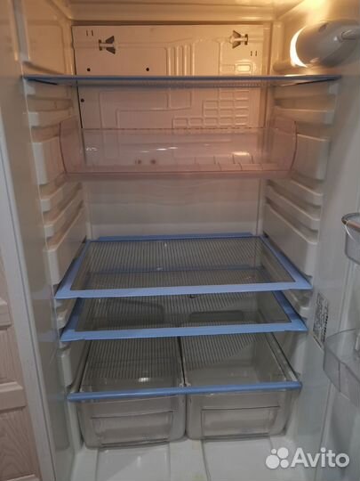 Холодильник бу indesit