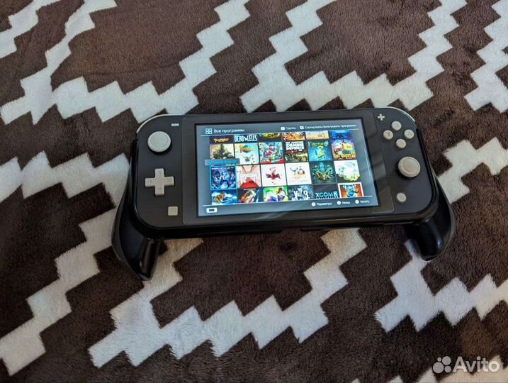 Nintendo switch lite и много игр