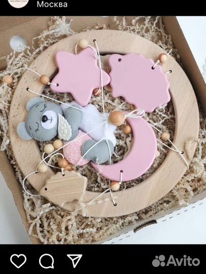 Деревянный мобиль