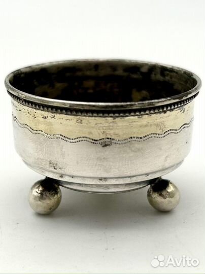 Солонка на ножках шариках серебро 84 проба, 14,5 г