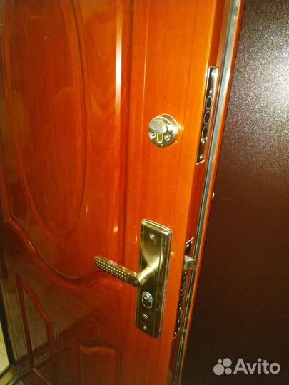 Дверь входная бу