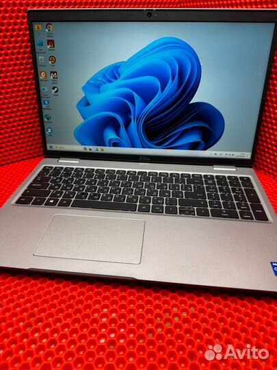 Ноутбук dell letitude 5520 (фуг)