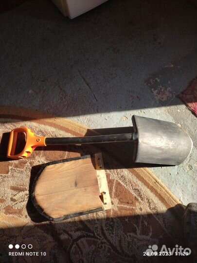 Лопатка fiskars solid оригинал.немного бу