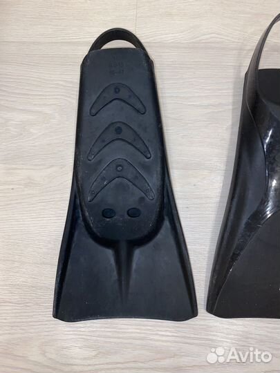 Ласты для тренировок в бассейне