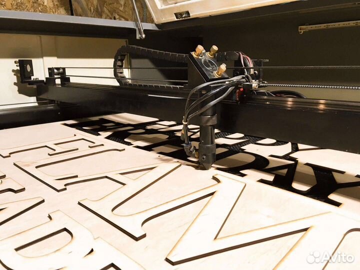 Лазерная резка и гравировка фанеры, неметаллов