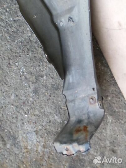 Крыло переднее левое Renault 19