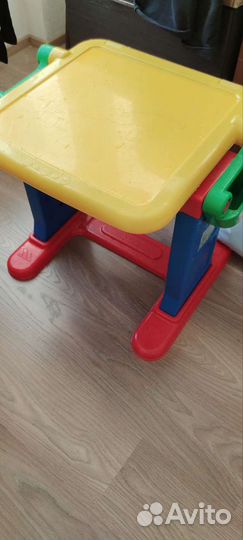 Детский стол для рисования