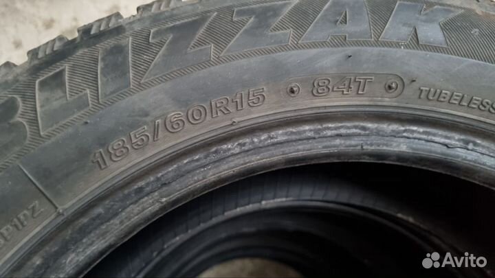 Bridgestone Blizzak Spike-01 185/60 R15 84