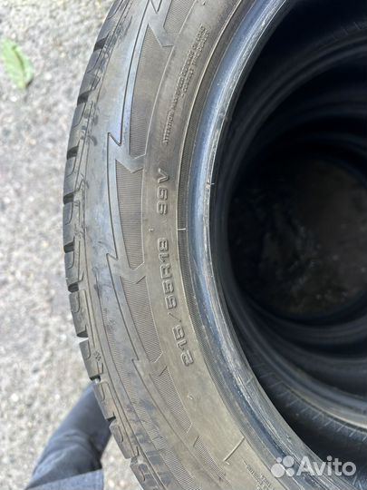 Goodyear UltraGrip Performance 215/55 R18 99V