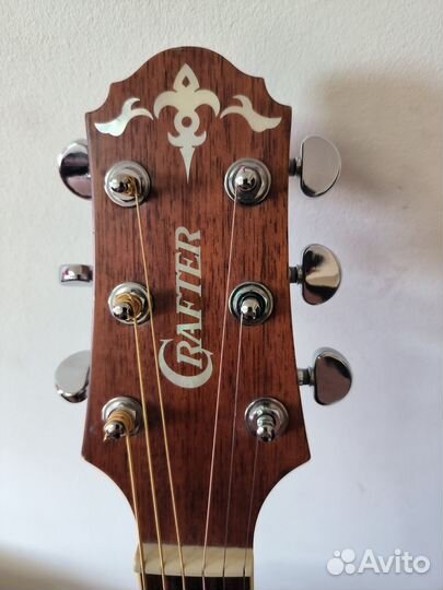 Акустическая гитара