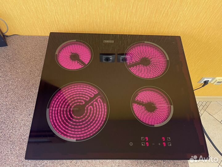 Независимая панель Zanussi, Румыния