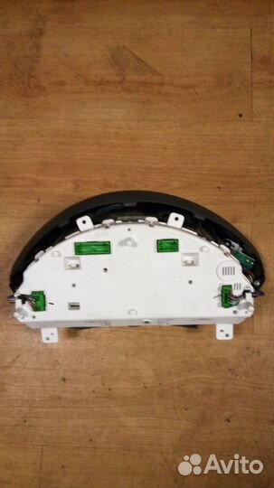 Панель приборов на Subaru tribeka B9