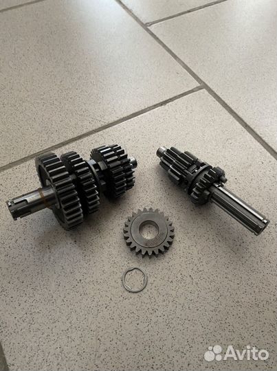 Валы кпп с шестернями ведущий и ведомый двигатель