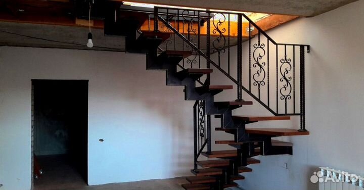 Металлокаркас для лестницы 