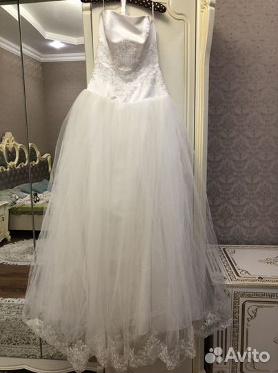 Свадебное платье