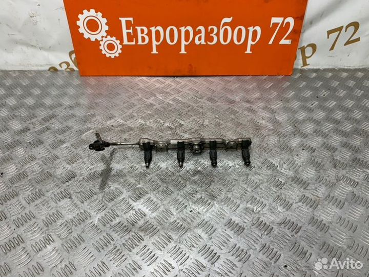 Форсунка топливная Toyota Corolla ZZE121 3ZZ-FE