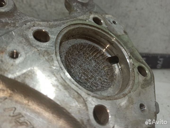 Кулак задний правый Хонда