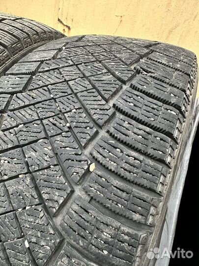 Pirelli Ice Zero FR 255/45 R20