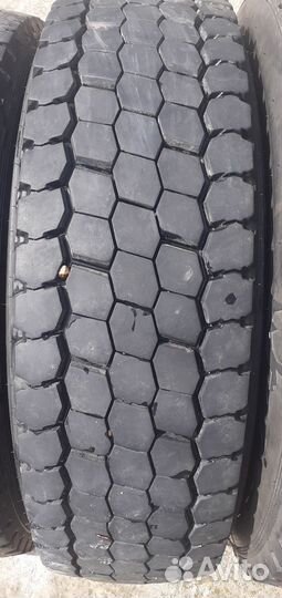 Резина,шины 215/75/17.5 ведущая
