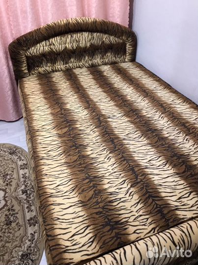 Кровать двухспальная с матрасом 140 на 220 бу