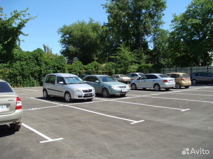 Охранник на автостоянку