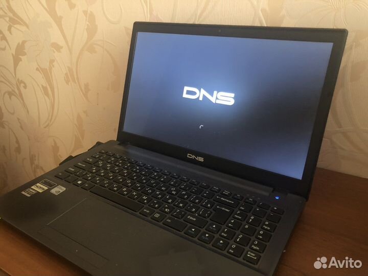 Ноутбук DNS 0801186 (HD)