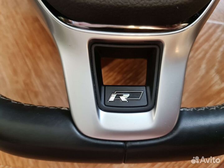 Руль Volkswagen Touareg cr 2018