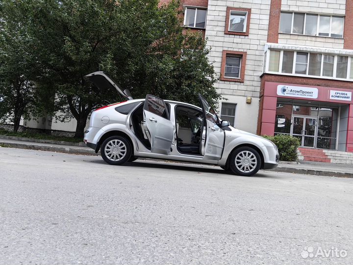 Ford Focus 1.6 AT, 2006, 210 000 км