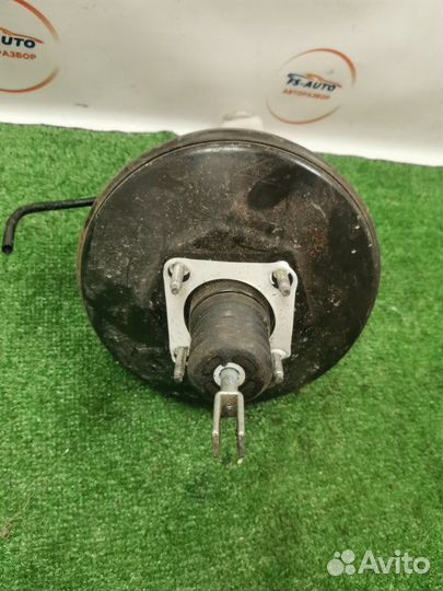 Вакуумный усилитель тормозов Ford Fiesta MK6 1.4