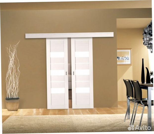 Двepь откатная глухая