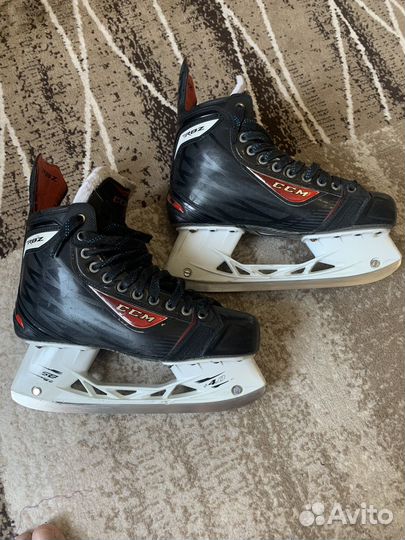 Коньки хоккейные
