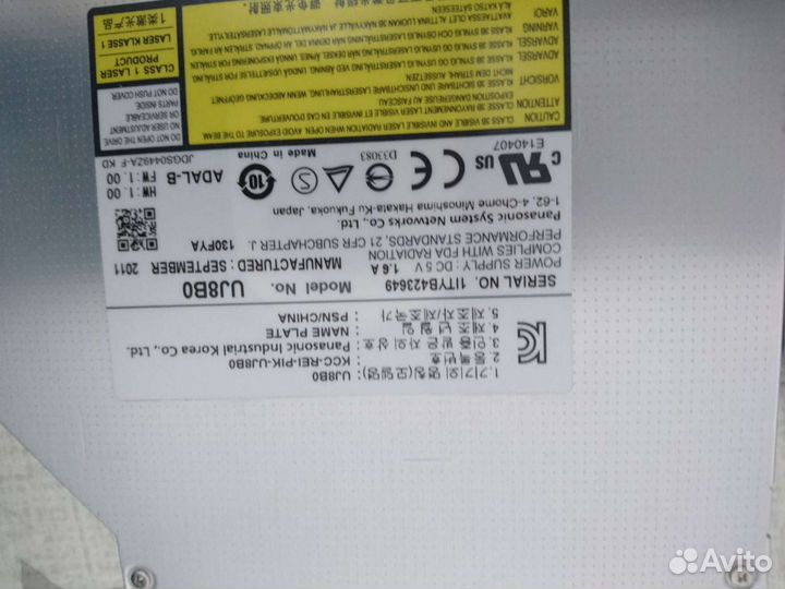 DVD RW привод UJ8B0