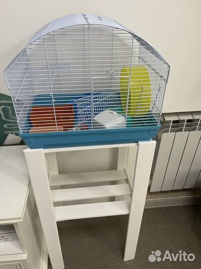 Клетка для хомяка на подставке