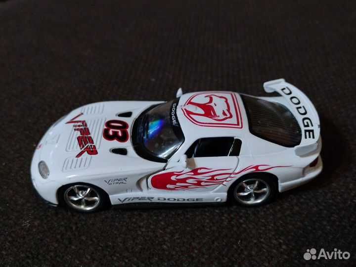 Модели автомобилей 1/36 dodge viper