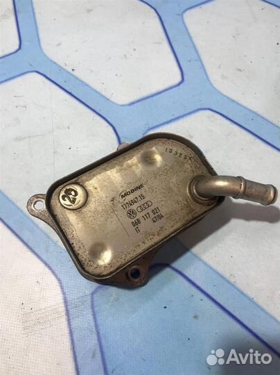 Радиатор масляный 06B117021