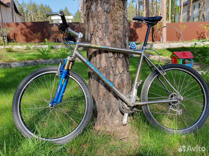 Велосипед горный титановый