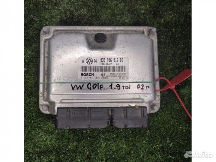Блок управления двигателем Volkswagen Golf 4 1.9