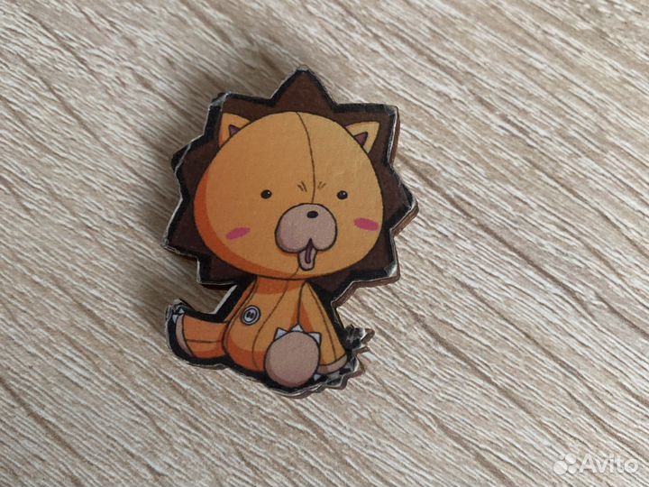 Значок аниме деревянный