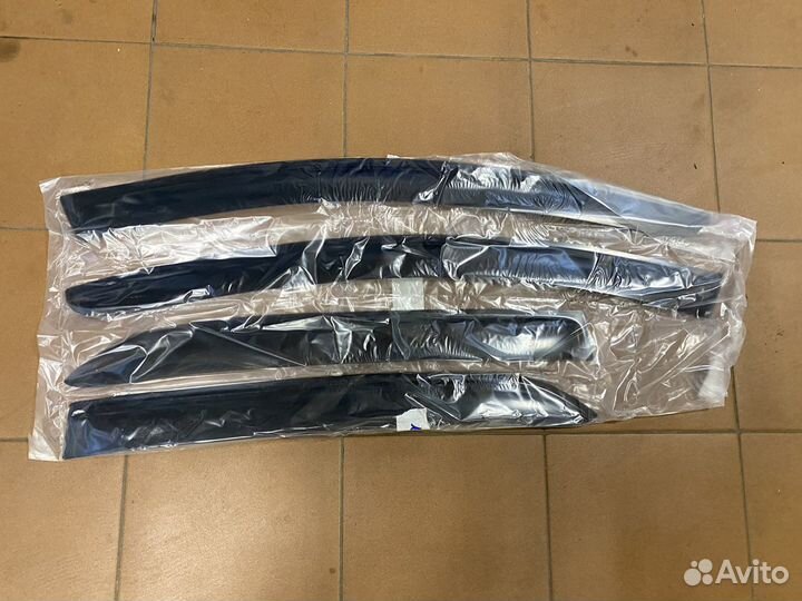 Дефлектор окон Логан 2