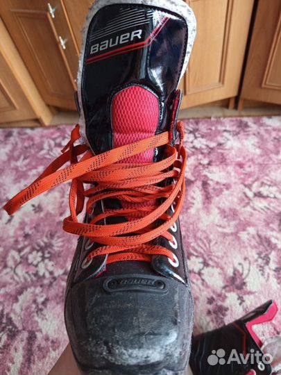 Коньки хоккейные